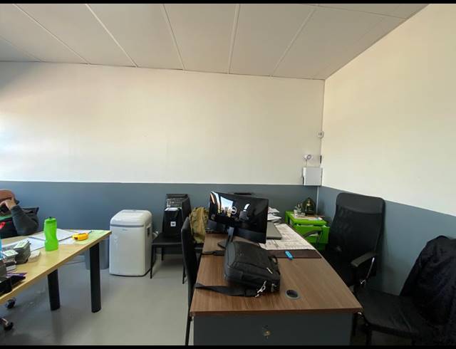 147M² WAREHOUSE FOR SALE IN BARBEQUE DOWNS
